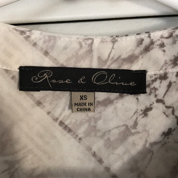 White/grey blouse. Never worn. - Picture 3 of 5
